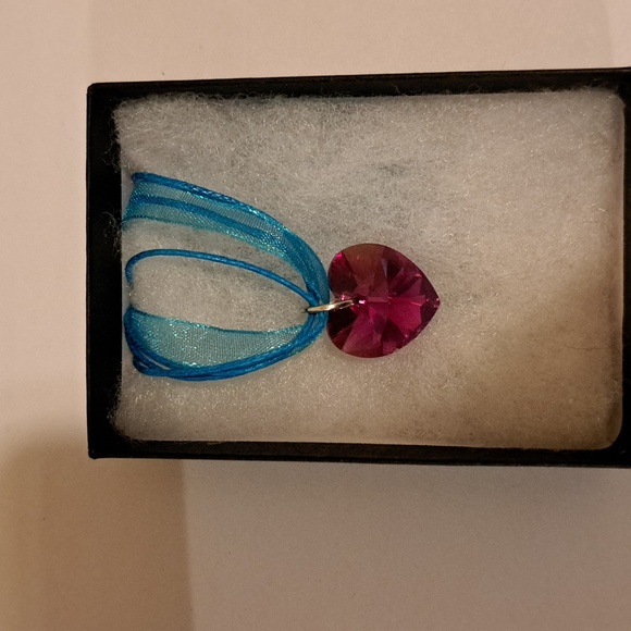 Strawberry Sun Crystal Heart Necklace - Picture 3 of 7